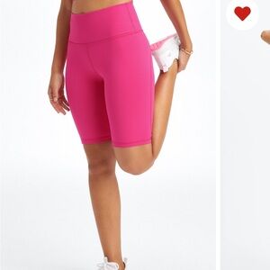 9” define powerhold shorts - EUC